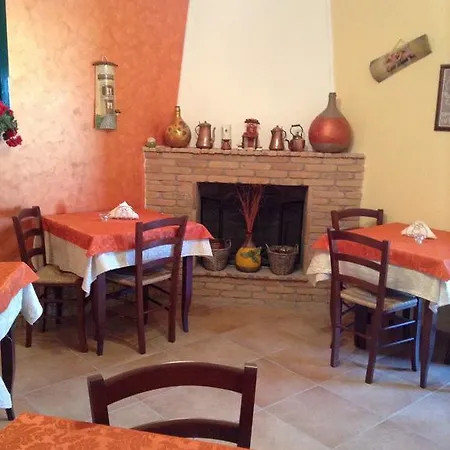 Il Casale Del Nonno Couette-café